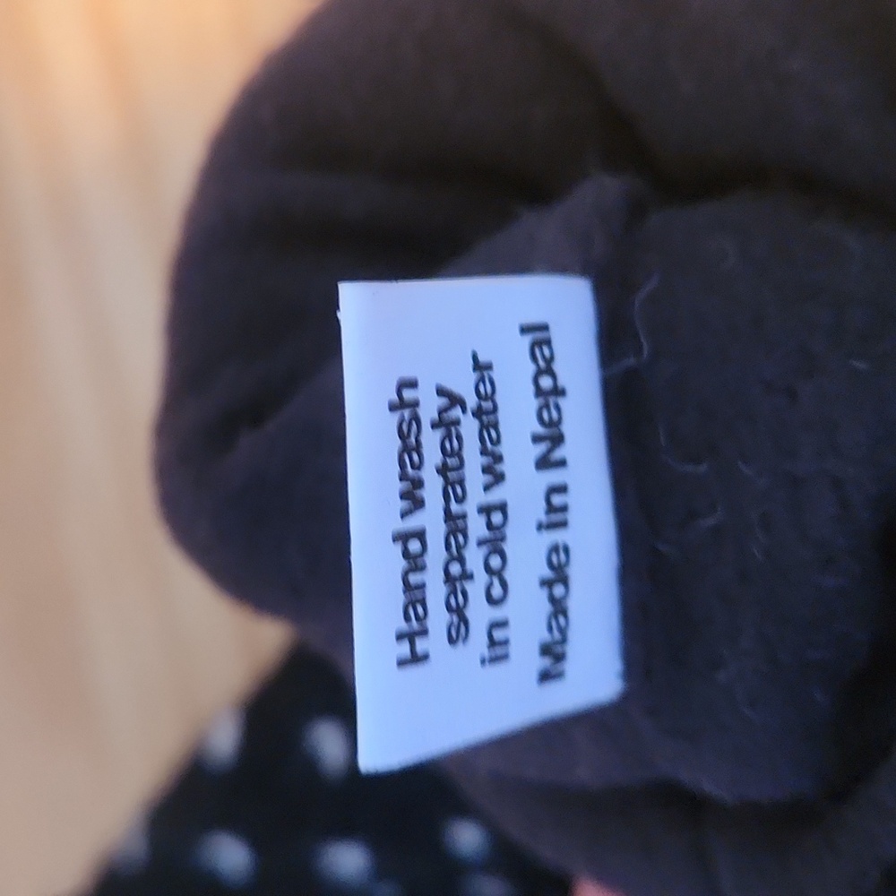 Black and White Knit Fingerless Gloves NWOT - Picture 4 of 5